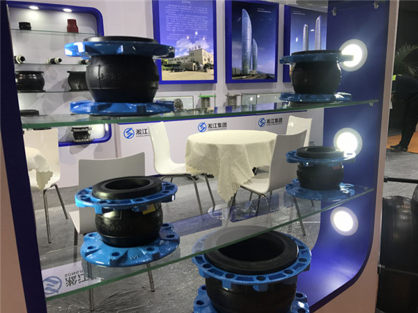 淞江集團品牌企業2018年上海閥門展現場